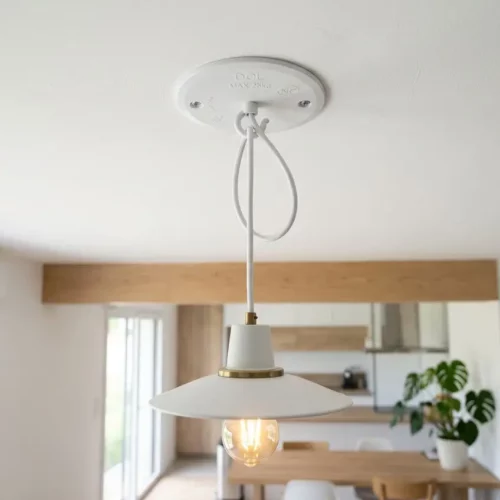 Boîtier DCL au plafond avec suspension blanche